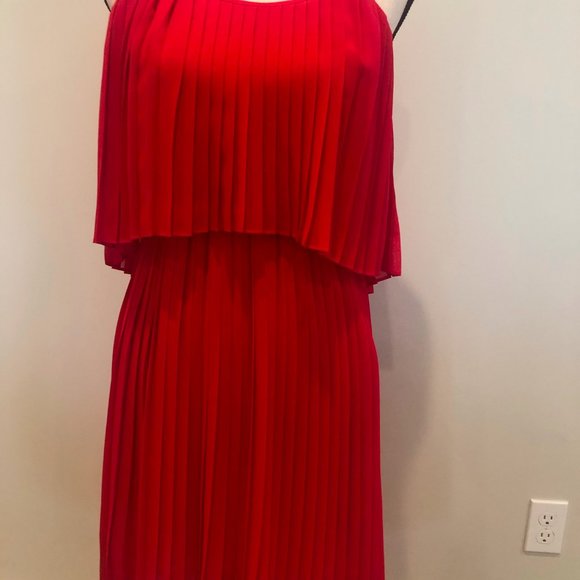 Red Hi-Low Accordion Dress - Picture 4 of 5